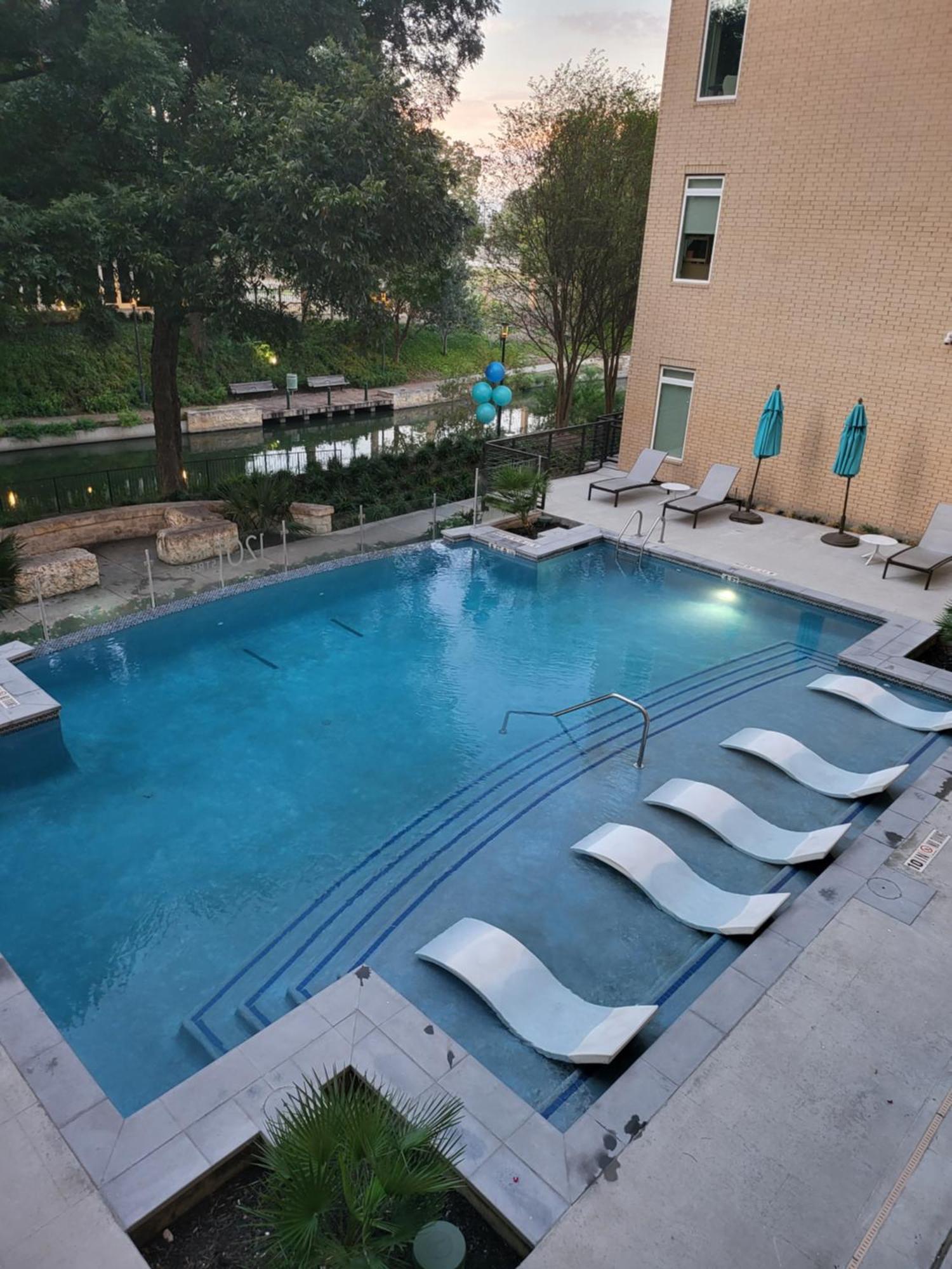 Downtown Apartment With Riverwalk Views Free Parking Pet Friendly Centrally Located On The Riverwalk San Antonio Extérieur photo